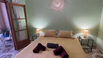 11 bedrooms, in-room safe, iron/ironing board, travel crib