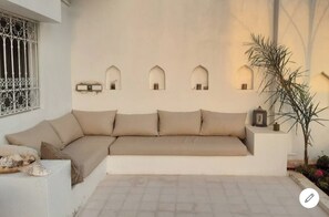 Property grounds - INCREDIBLE VILLA:ESCALE PARADIS/11 bdrms/9 baths/23 beds/25pers/ 2 pools/ chef (Aourir)