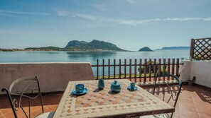 Outdoor dining - Uno sguardo sul mare | Seafront in Golfo Aranci (Golfo Aranci)