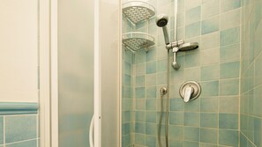 Shower, free toiletries, hair dryer, bidet - Uno sguardo sul mare | Seafront in Golfo Aranci (Golfo Aranci)