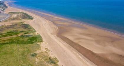 Ruby Red Luxury Home from Home 8 berth Caravan - Ingoldale Park, Ingoldmells.