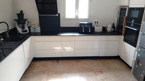 Microwave, stovetop, dishwasher - House in the heart of Provence (Flayosc)