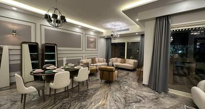 4-bedroom villa in marvelous Giza Governorate with AC, WiFi