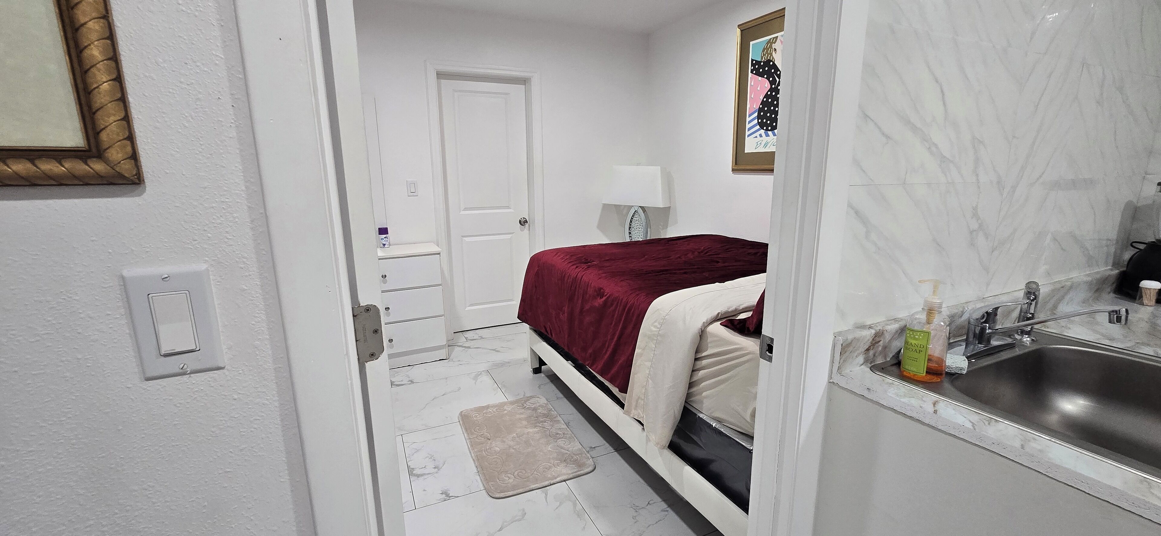 1 chambre, bureau, accès au Wi-Fi (inclus), literie fournie