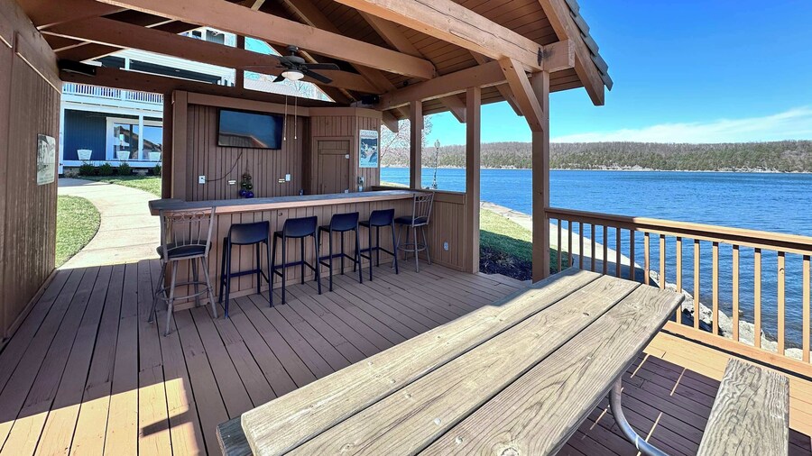 The Tiki House Stay for 28!