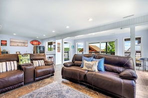 House, Multiple Beds, Hot Tub (The Tiki House) | Living area | 42-inch flat-screen TV with digital channels