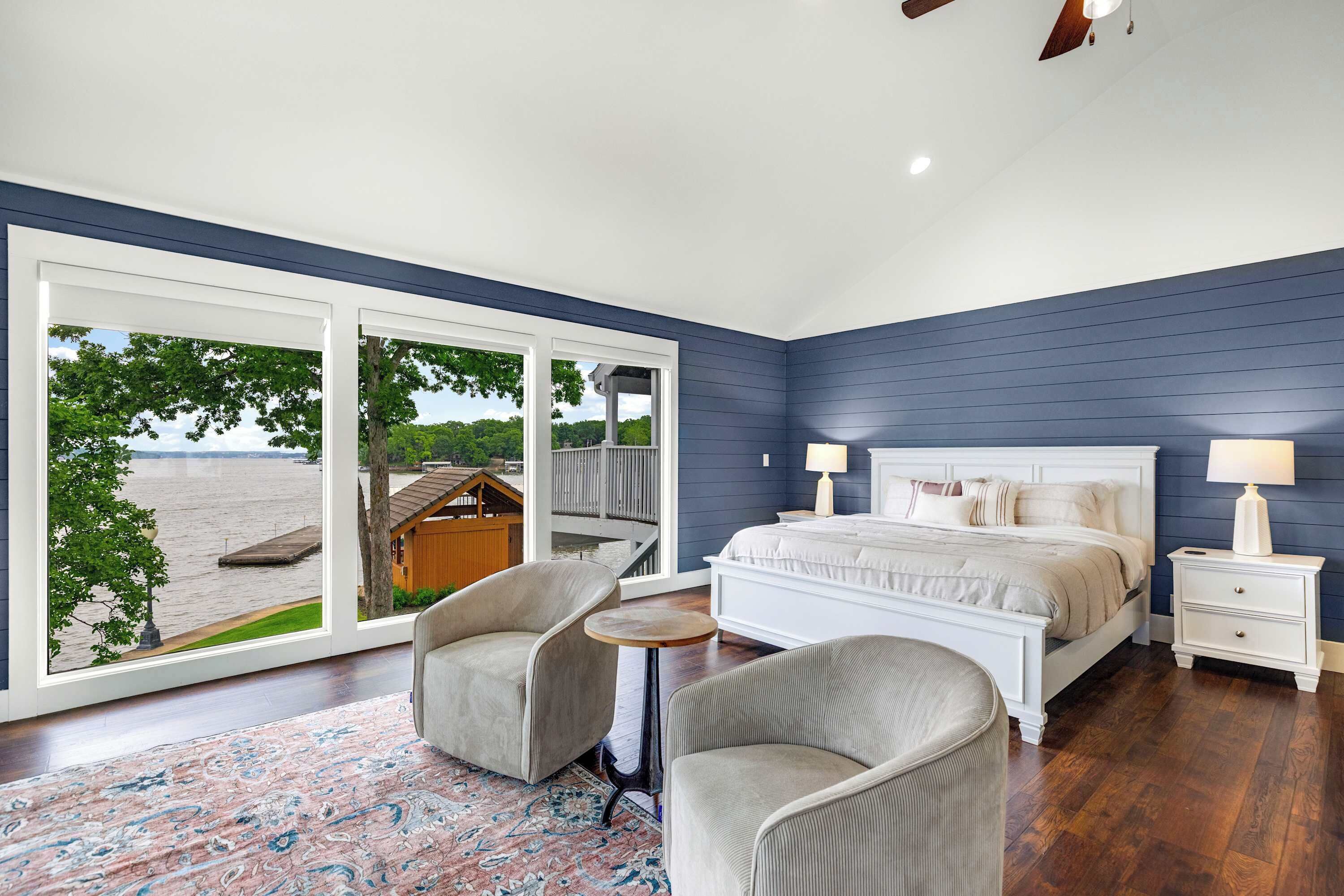 9 bedrooms, individually decorated, individually furnished, bed sheets