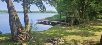 Single-story Holiday Home by the Lake