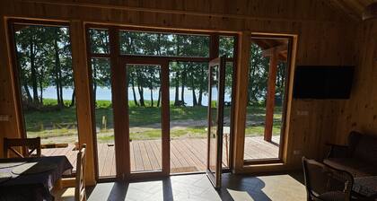 Single-story Holiday Home by the Lake