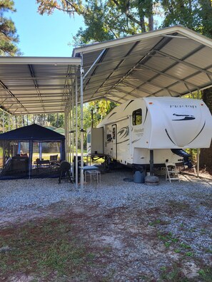 Exterior - Cozy RV at Blue Springs Landing with all the comforts of home. (Newington)