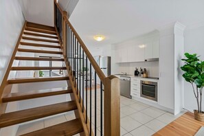 Interior - Coastal Comfort 3BR Home in Heart of Redcliffe (Redcliffe)