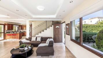 Villa (3 Bedrooms) | Interior