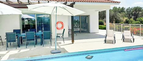 Villa (4 Bedrooms) | Aussenbereich