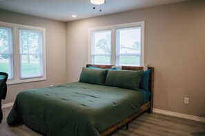 3 makuuhuonetta, työpöytä, vauvan matkasänky, ilmainen Wi-Fi