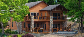 Trails End Hideaway Waterfront