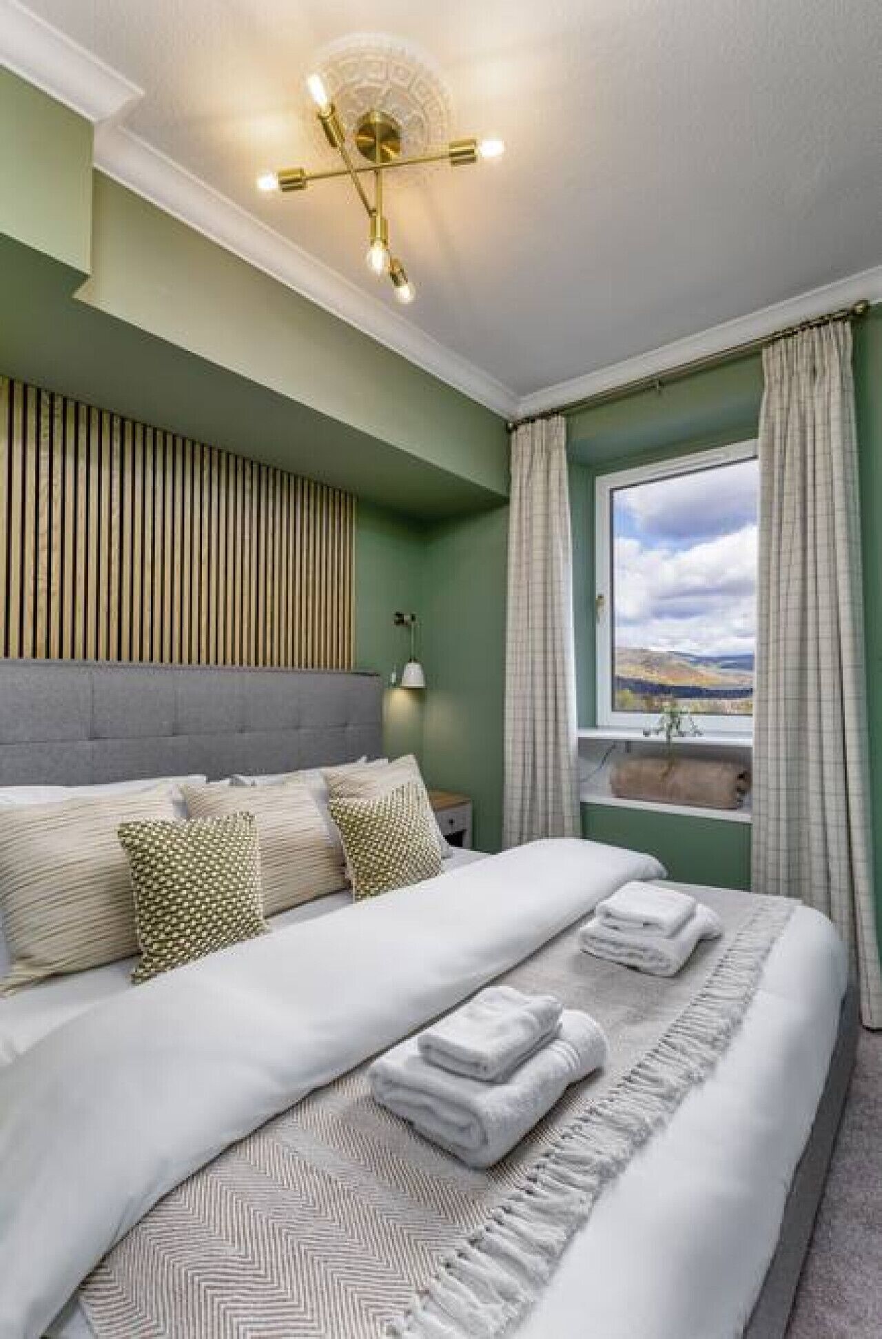 1 habitación, escritorio, tabla de planchar con plancha y wifi gratis 