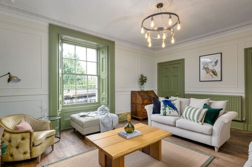 Historic Trackside Retreat, Charming Getaway