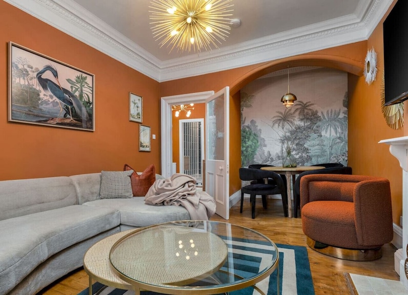 Stylish Penthouse Retreat - Dunblane