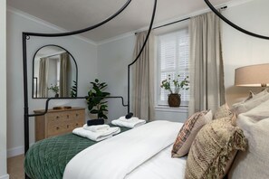 2 slaapkamers, een strijkplank/strijkijzer, reisbedje, gratis wifi