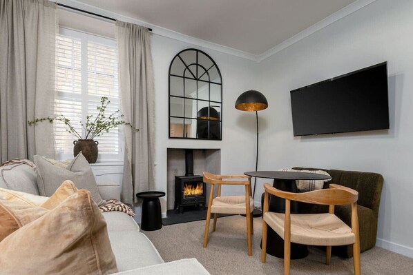 Smart-tv en een open haard