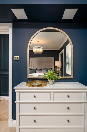 Interior - Sapphire Suite The Stirling Residence (Stirling)