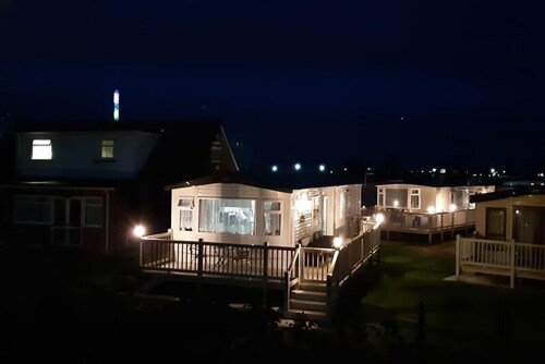 Purple Palace Luxury Home from Home 8 berth Caravan - Ingoldale Park Ingoldmells