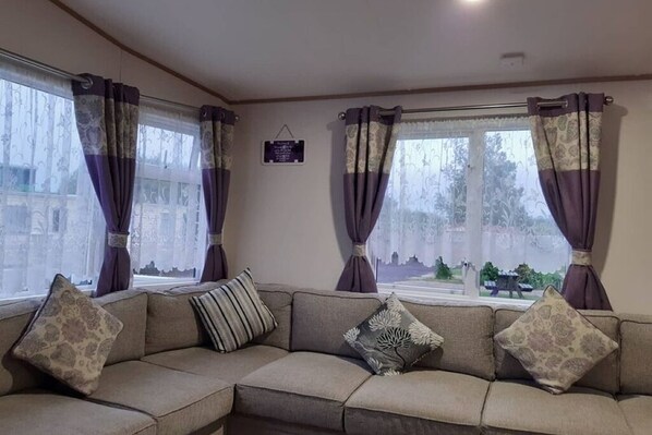 Fireplace - Purple Palace Luxury Home from Home 8 berth Caravan - Ingoldale Park Ingoldmells (Ingoldmells)