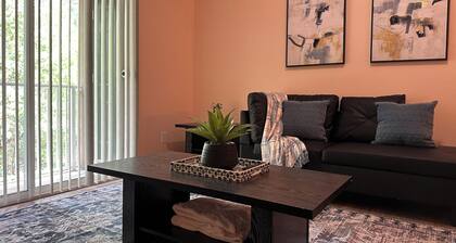 Westside Blues -- Spacious 2 Bedroom, 2 Bathroom Condo
