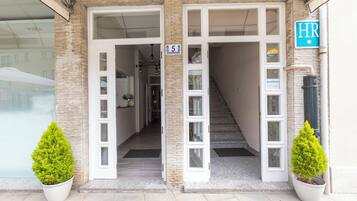 Façana frontal de l'allotjament