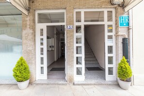 Mặt tiền nơi lưu trú