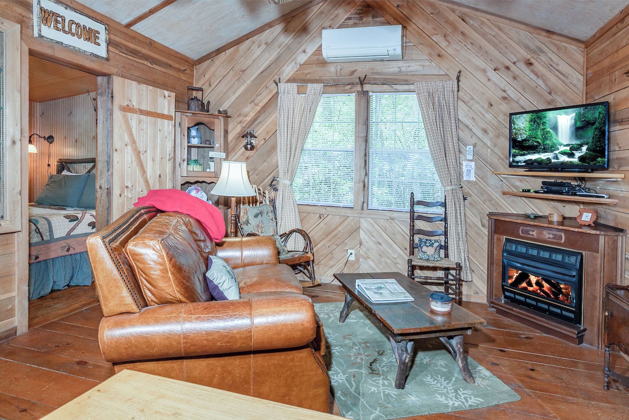 Squirrel's Nest - Cozy Cabin W/ Pickleball And Tennis On Site - Lake Toxaway, NC
