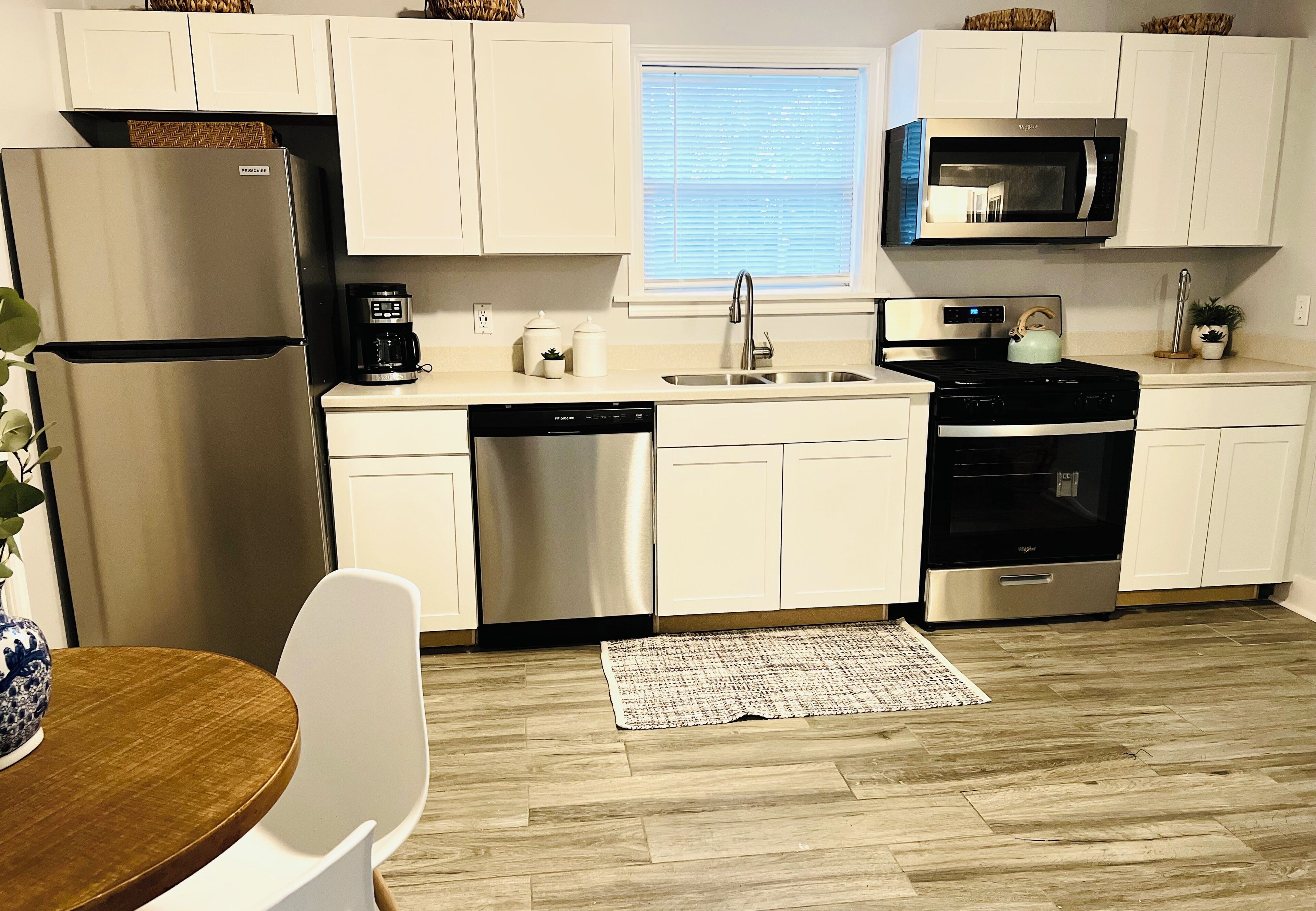 Microwave, oven, stovetop, dishwasher