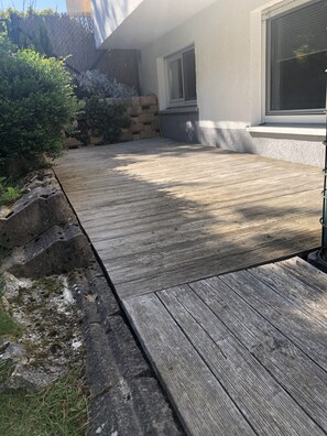 Property grounds - FeWo meisteroffice in Sackgässle, ground floor apartment, terrace, kitchen, near Ulm (Dornstadt)