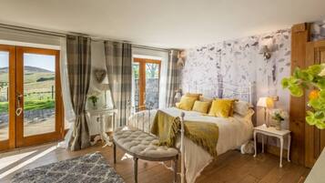 6 Schlafzimmer, Bügeleisen/Bügelbrett, Reisekinderbett, WLAN