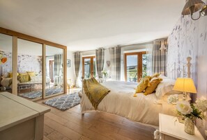 6 dormitorios, tabla de planchar con plancha, cuna de viaje y wifi