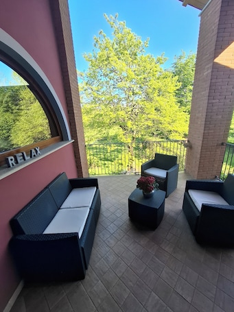 Quarto duplo, vista para a montanha | Terraço/pátio. B&B Rubino