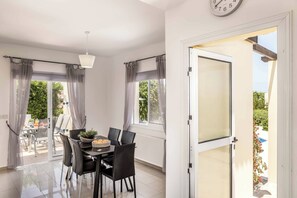 Villa (3 Bedrooms) | Interior