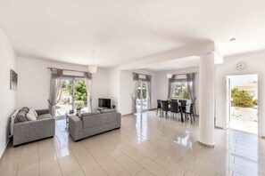 Villa (3 Bedrooms) | Interior