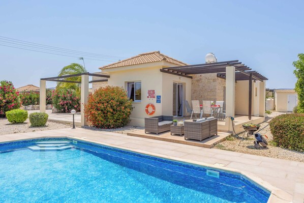 Villa (3 Bedrooms) | Exterior