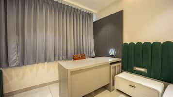 Signature Studio Suite, Multiple Beds | Free WiFi