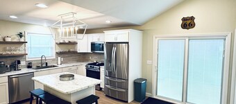 Charming Springfield Stunner: a relaxing escape in peaceful Jerome Village