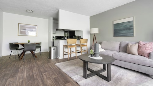 Landing Winston-Salem near Wake Forest University