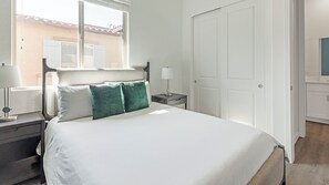 Apartament (2 Bedrooms) | 2 dormitoris, decoració individual i mobiliari individual