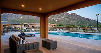 Landing Apartments Oro Valley