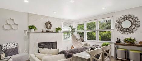 Smart TV, table tennis, books