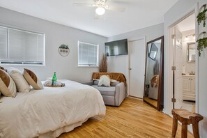 6 bedrooms, iron/ironing board, travel cot, free WiFi