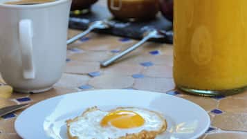 Free daily continental breakfast