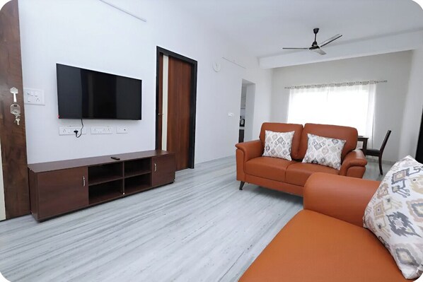 Smart TV - 2 Bedroom Apartment in chennai/Air Conditioned/WIFI/ Central / Downtown location (Chennai)