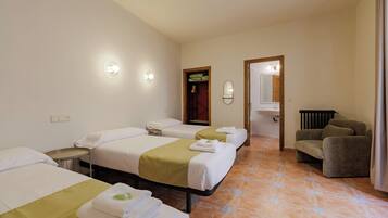 Habitació triple | 1 dormitori i matalassos d'escuma viscoelàstica