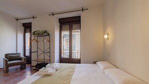 Double Room, Balcony, City View | Memory foam beds, in-room safe, blackout drapes - Hotel Ávila Centro (Ávila)